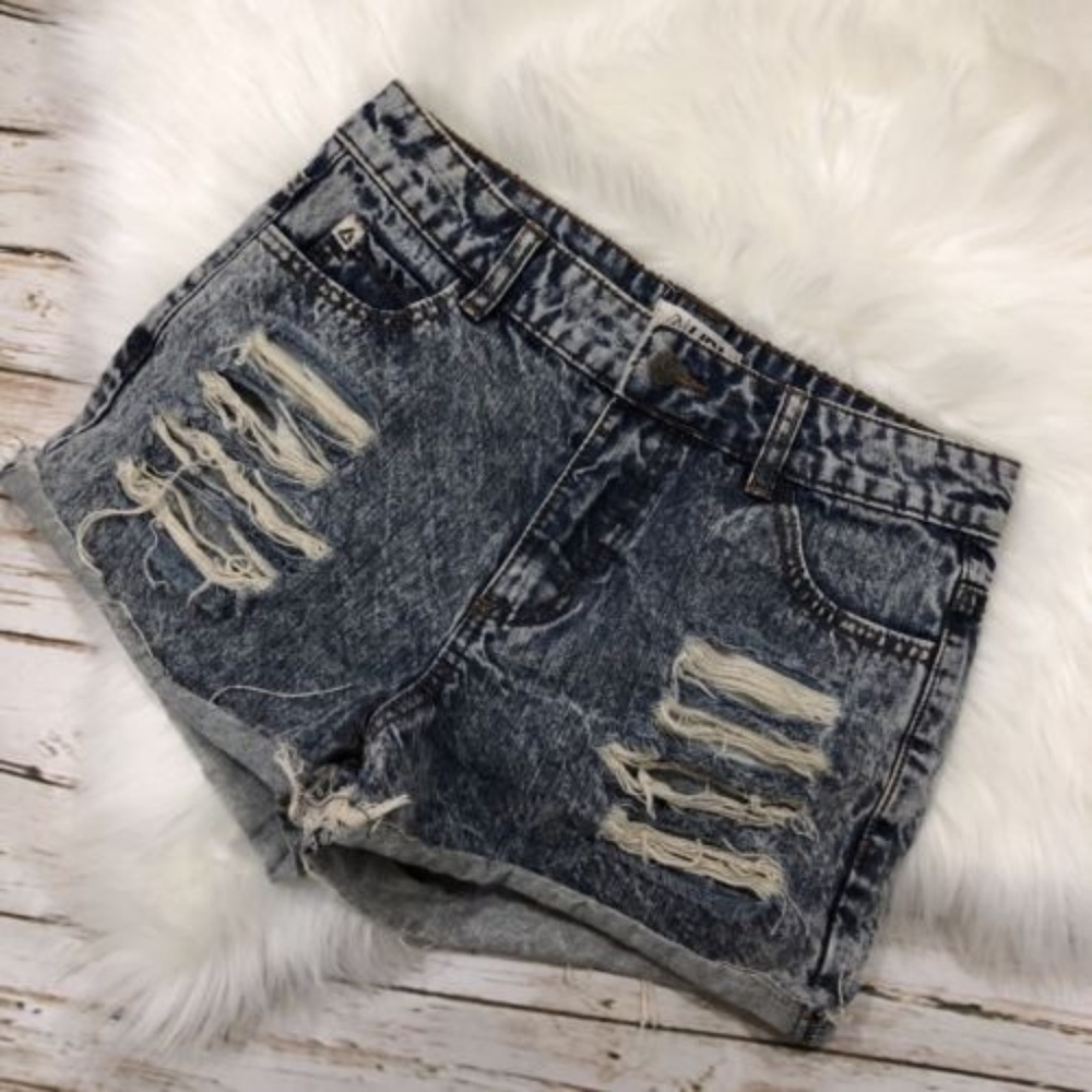 LIRA Distressed Denim Shorts Frayed Size 5